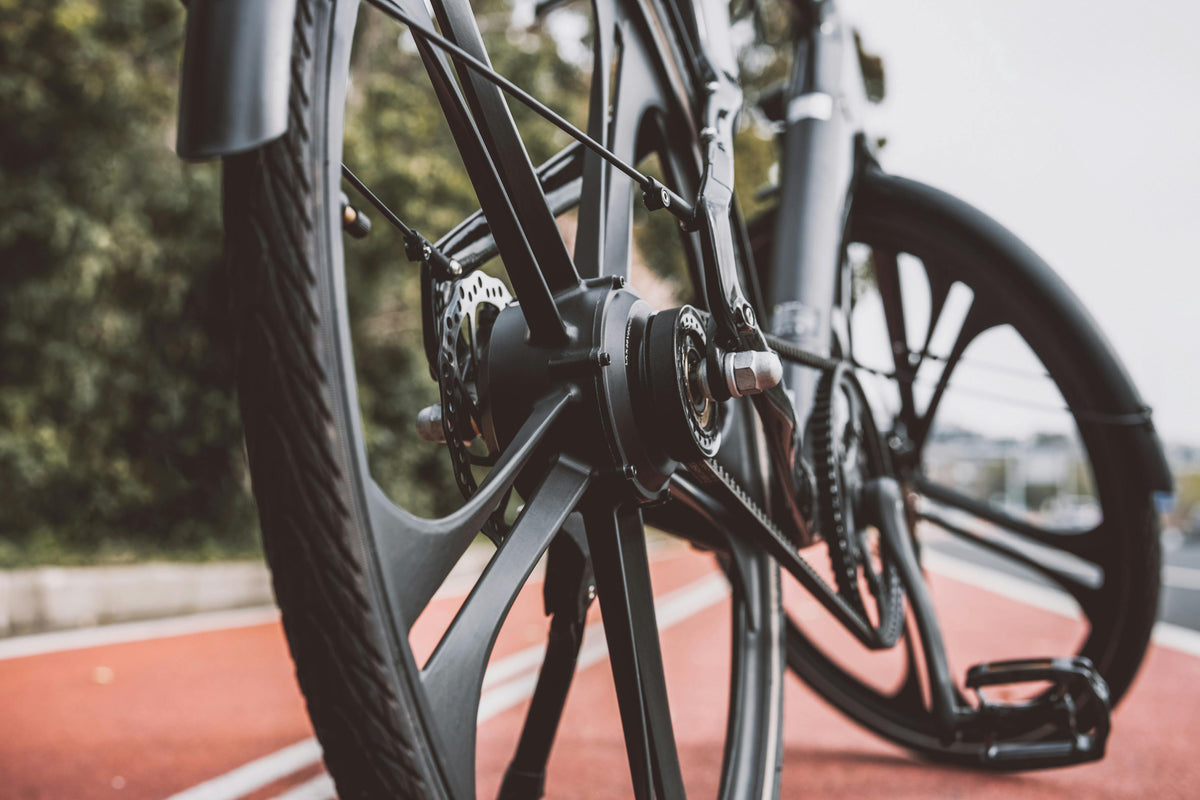 Do Electric Bikes Go Without Pedaling? MET Riders