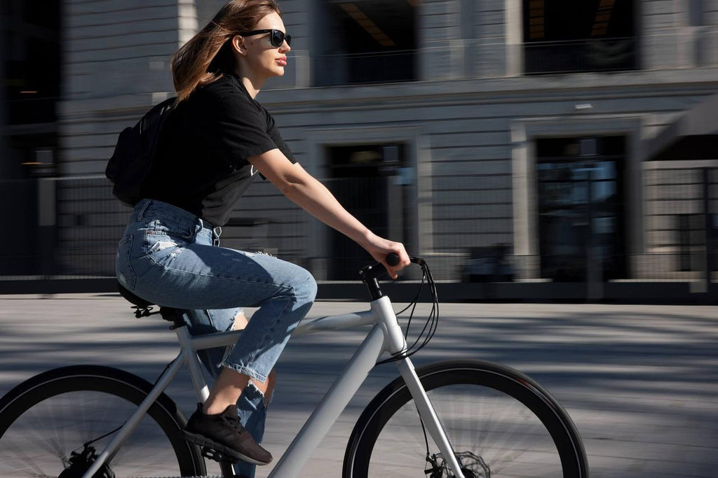 The Benefits of Electric Bikes for Urban Commuting